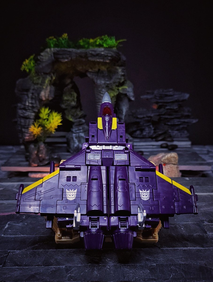 Transformers Legacy Blitzwing 
#transformers #decepticons #toyphotography #toycollector