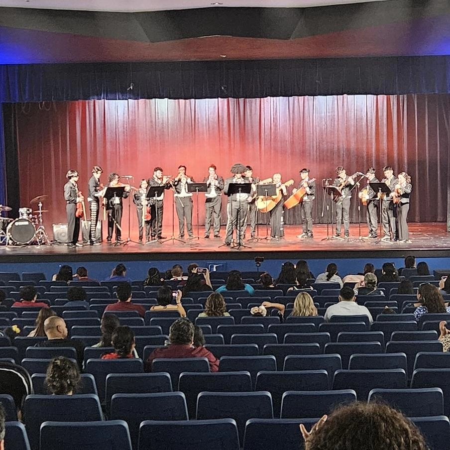 Mrs. Vera hosted Meyerland (gray) and Heights (black) Mariachi.