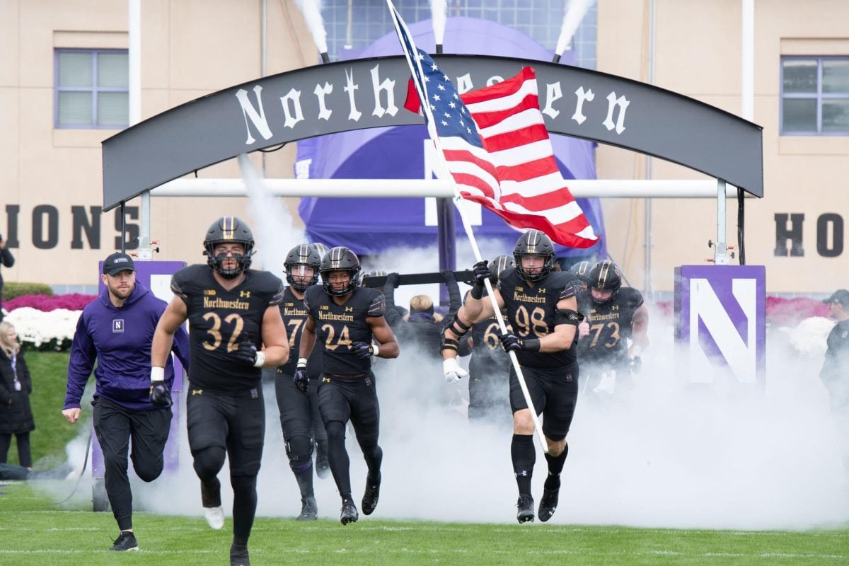 After a great meeting and conversation with @Creightp, I am honored to have received an offer (PWO) to play football for Northwestern University!
@DavidBraunFB @NUFBFamily ­ #GoCats #B1GCats @ChadSimmons_