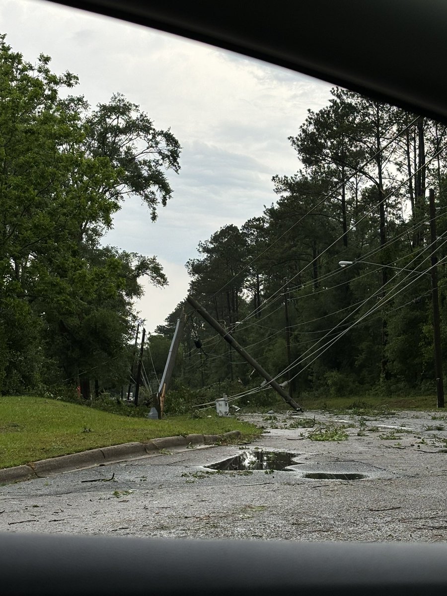 More storm damage in #tallahassee #FLwx
