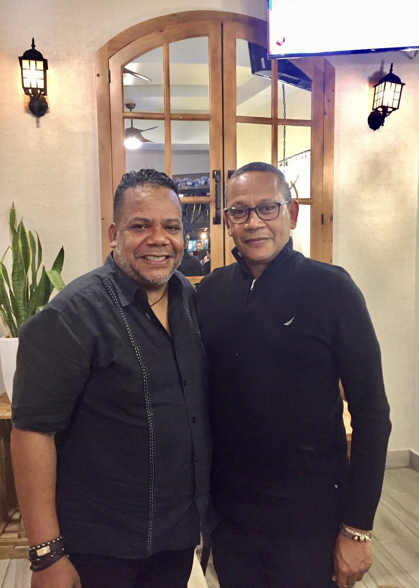 Un Gran amigo que es un gran Honor compartir con un ser humano de luces mis respetos cariño siempre mi Coronel del Glorioso Ejército de la República Dominicana Ronny de Jesús #CarlosBritoelcantantedelpueblo <a href="/ronnyrjh/">Ronny</a>