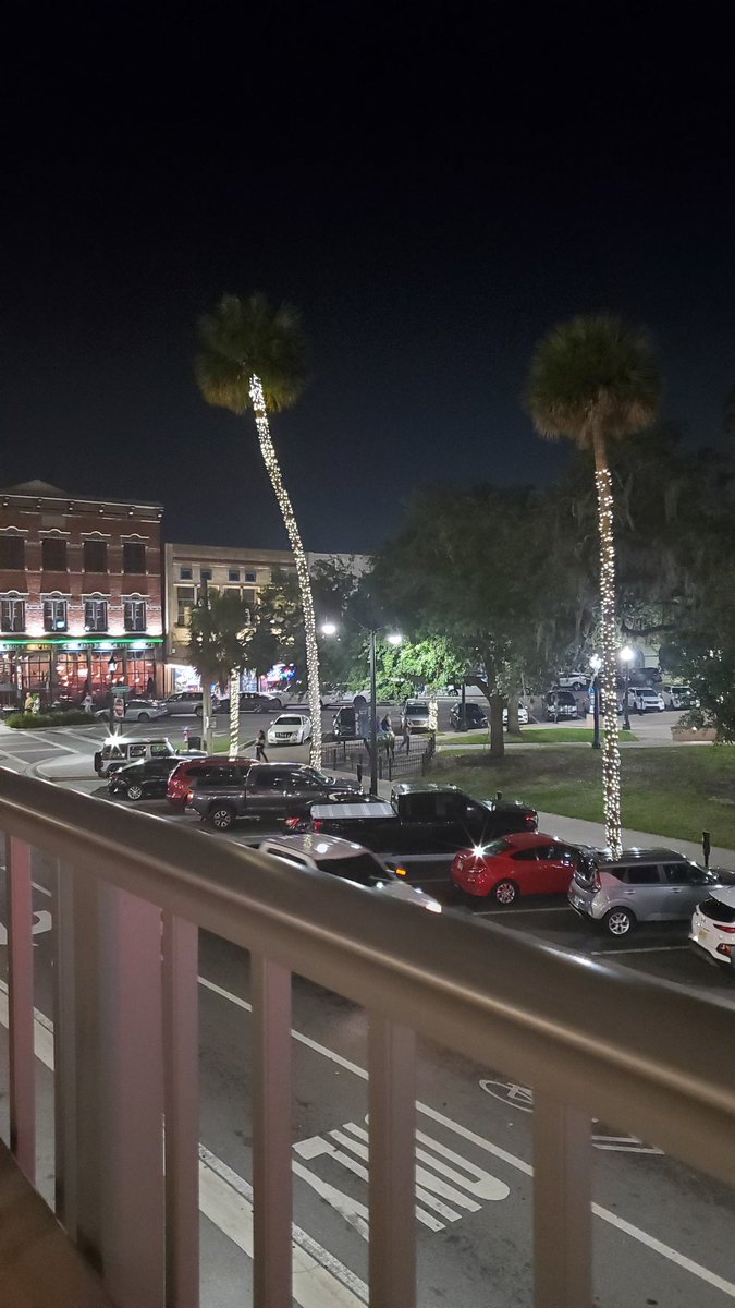 Well, <a href="/Season_of_War/">Jordan Duncan</a> and I made it down to Florida. A glass bottom boat tour and a margherita later we're down town for some drinks under the palm tree's - big thanks to <a href="/warpfireminis/">Warpfire Minis</a> for the trip down! Can't wait for the event tomorrow 🤟😎