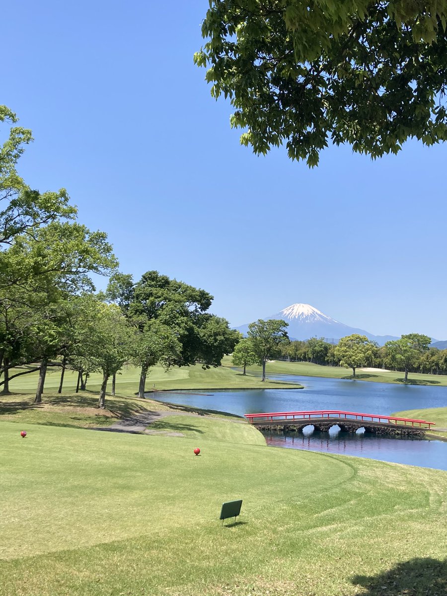 昨日は最高のゴルフ日和。
富士山綺麗でしたー❤️

 #レイクウッドゴルフクラブ
