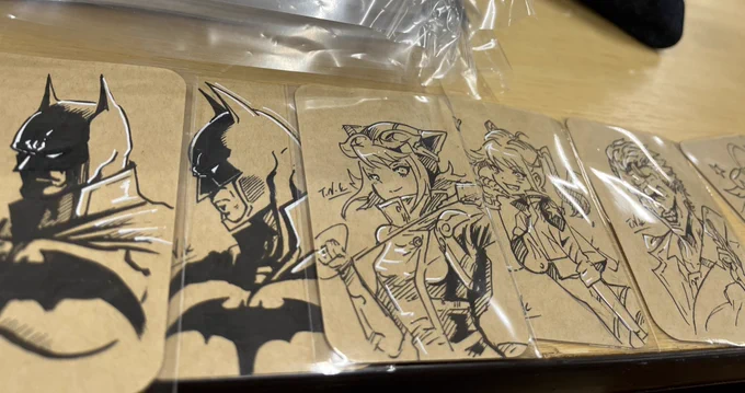 バットマンとスカイガールのイラストをランダムで漫画に挟んでいます入ってたらラッキーです! 