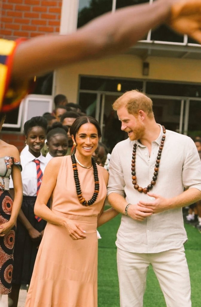 The love language that exudes from Harry and Meghan’s touch is a body language that should be studied. They aren’t just husband and wife, lovers & parents of Archie & Lilibet. They’re best friends. We love to see it ❤️ #HarryandMeghaninNigeria