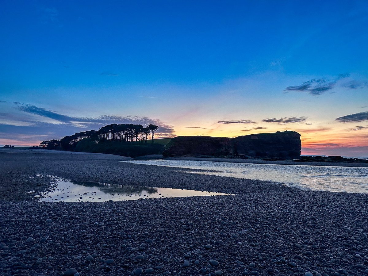 Good morning from Budleigh Salterton beach #sunrise #budleighsalterton #SonyAlpha