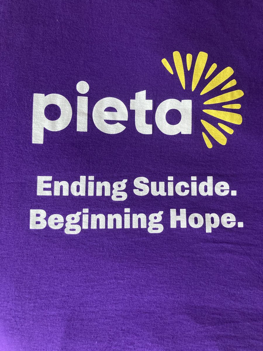 Thanks to all organisers & fellow participants #DarknessintoLight #Midleton ❤️ Heartening to see such a turnout for massively worthy cause @PietaHouse⁩ 🕯️Back to bed now! 😴 ⁦