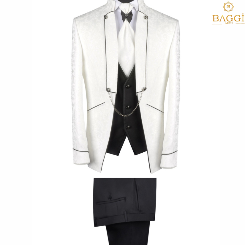 Find a perfect wedding suit for you, bestman and grooms men with a touch of uniqueness only at baggi men at luwum street. Call/whatsap 0702713824.
Price; 850,000/
Size; 46-58
brand; Baggi
#elegantgroom
#available_now
#baggimenluwumstreet