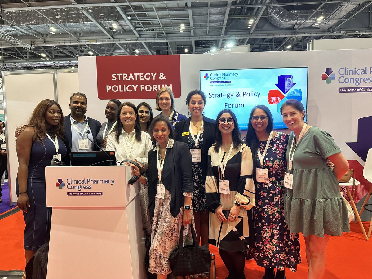 CPhO Clinical Fellows class of ‘22 Inspiring, fascinating pharmacy conversations with my virtual pharmacy team 🥰#friendsforlife . Thank you @davidwebb_1 for the mention at the beginning of your Key Note lecture, I hope we continue to do you proud and lead by example 
#CPCongress