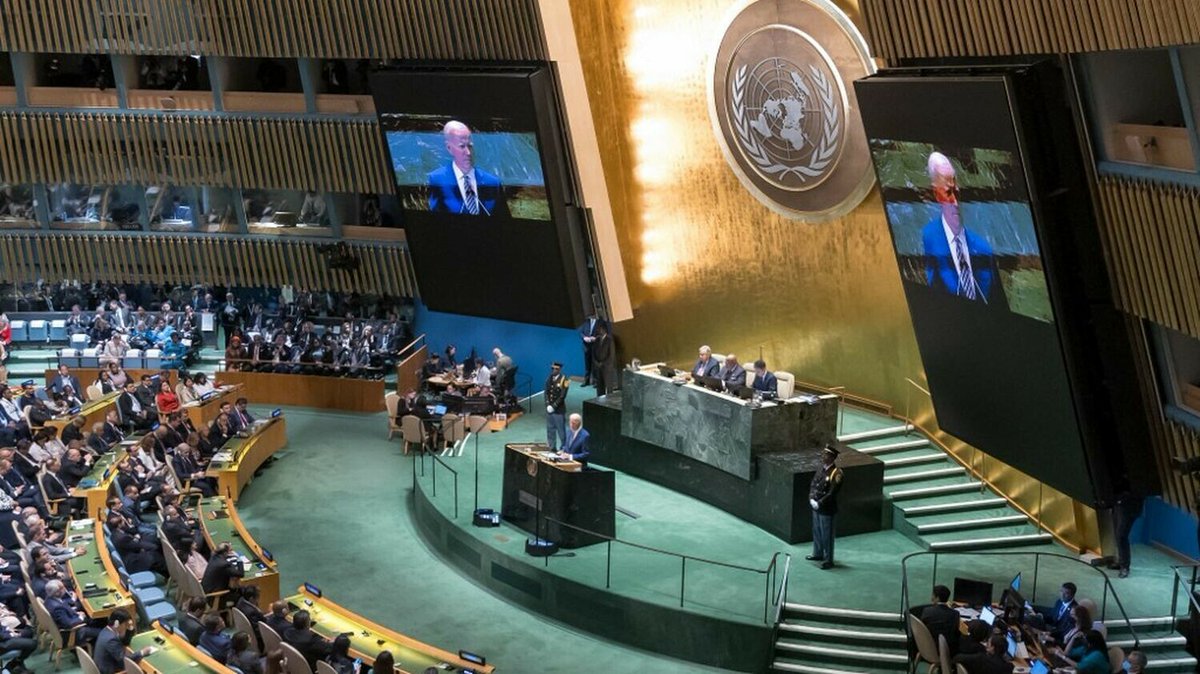 L'Assemblée générale de l'ONU vote à une majorité écrasante en faveur d'une adhésion des Palestiniens ➡️ l.francetvinfo.fr/QRz