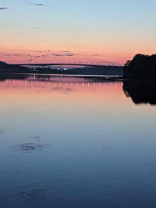 Stunning morning in #Derry for the #DarknessIntoLight walk which we did in support of <a href="/PipsCharity/">PIPS Suicide Prevention Charity</a> #SuicidePrevention #SuicideAwareness #mentalhealth