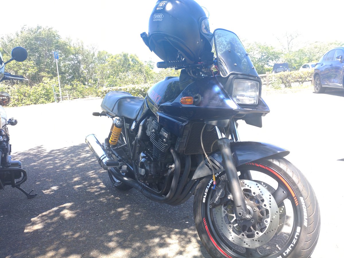b600mak's tweet photo. ラーメン食ったからラーツーですかね～
 #バイク好きな人と繋がりたい 
 #GSX400S
 #ツーリング https://t.co/TSQNKoghPy