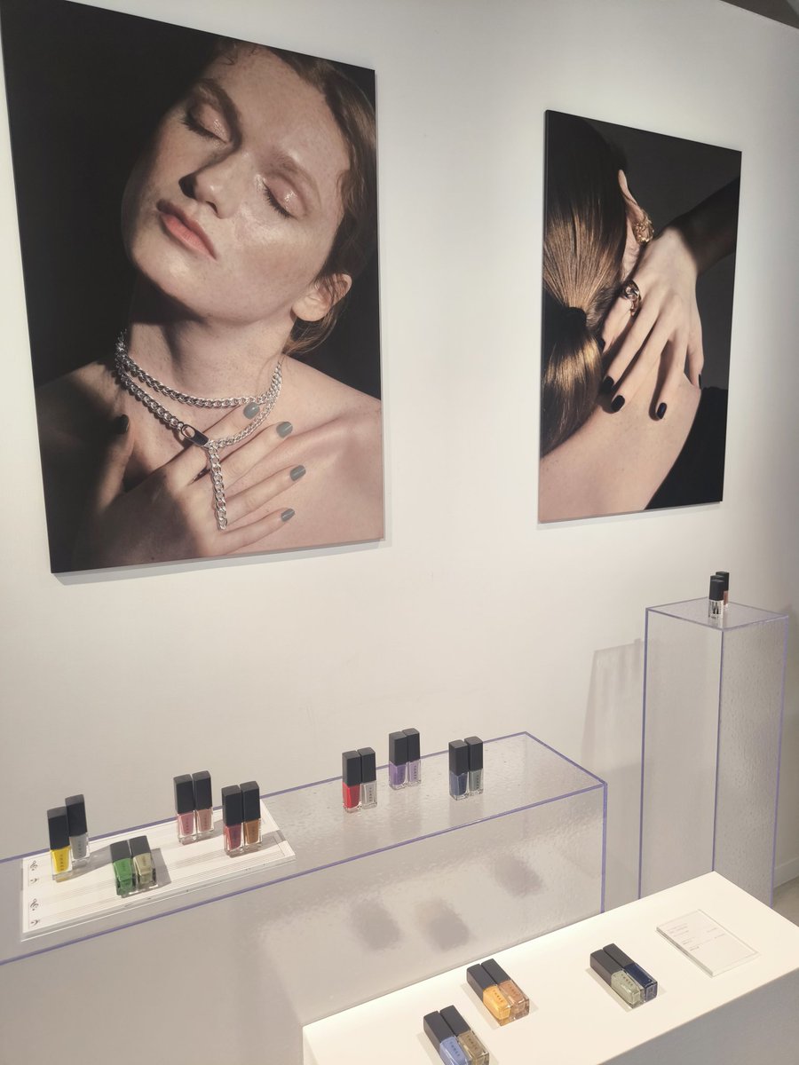 owwoyuyu's tweet photo. #three_blanciris
#threecosmetics
#threenail
#blanciris_officials https://t.co/Z4itSyszpb