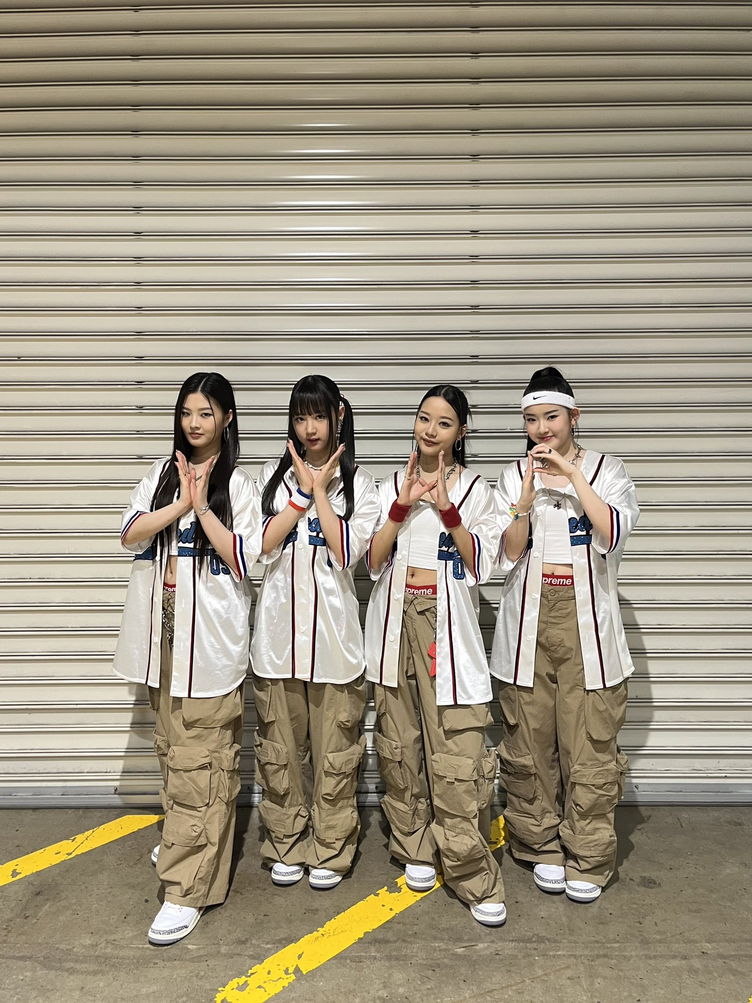 GNR2xKcaUAAR-xu?format=jpg&name=large