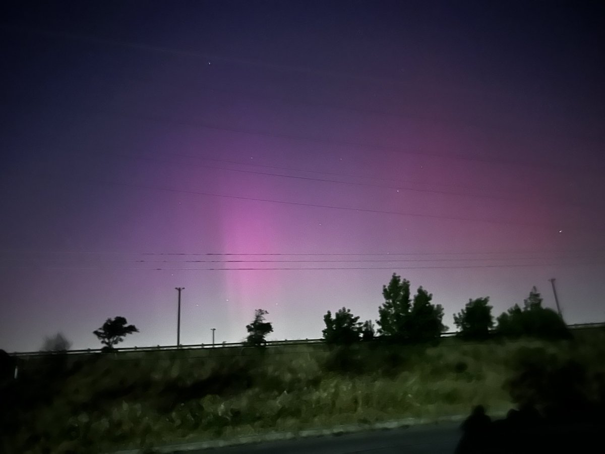 Not the most impressive from my location but wow I’m thrilled!

I just needed to pop on here and say that this is the closest I’ve come to fucking peace of mind in a long time, I didn’t want to leave 😭

I hope you all got a chance to see the aurora for yourselves too. ❤️