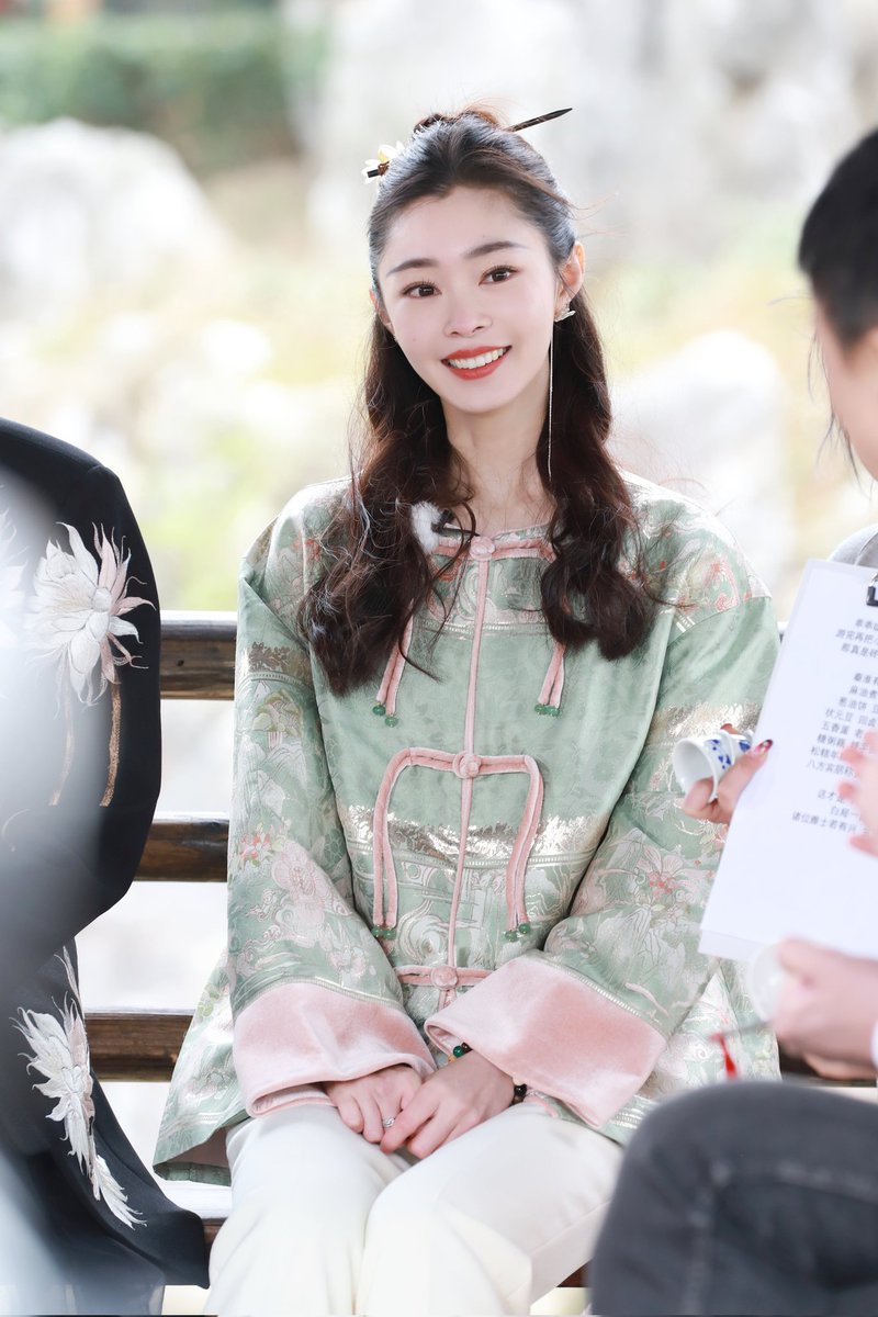 🗓️ 24.05.11 | studio update📸

-> Song Yi for Lucky Traveler(#幸运旅行家) episode 10🌸💚💐🍃

#SongYi #ซ่งอี้ #宋轶