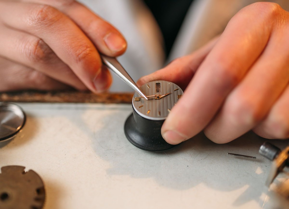 ✅ Repair and Restoration - What we offer? Learn here: 👇
buzzufy.com/repair-and-res…

🙌 Buzzufy offers repair and maintenance of all watch movement types.

#repair #watches #watchtools #luxurywatches