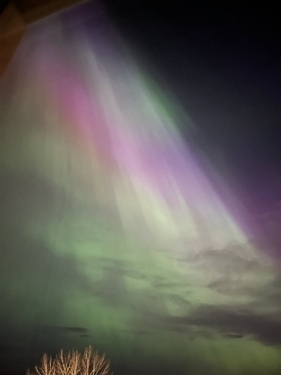 Views from my call room at Rockyview General #yyc #Auroraborealis