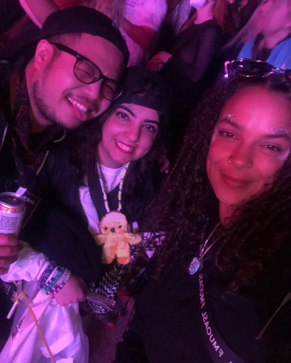 AW WonderFangs tweet media