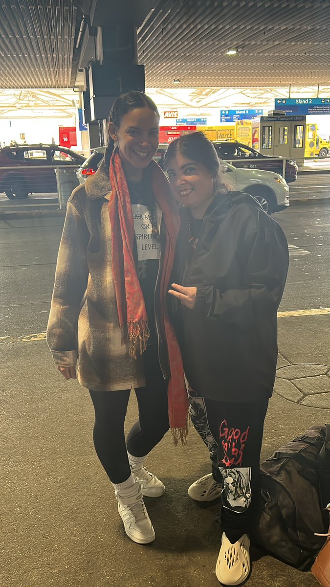 AW WonderFangs tweet media