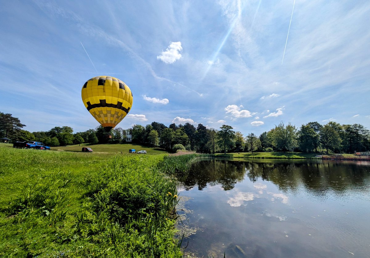 It's Surrey Day 2024!✨ We are looking forward to welcoming @literadio, @SLieutenancy and special guests to celebrate the day with us at Painshill🌳 We hope that everyone has a great day enjoying our beautiful county🌳 @SurreyDayUK #SurreyDay #Surrey