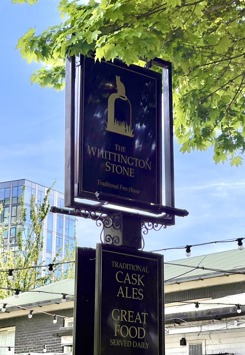 #pubsignThursday - the Whittington Stone, Archway, London. The 1960's pub is nothing to look at but it is named for the memorial stone beside it which was erected in 1821 to Lord Mayor of London Whittington (c.1354–1423), better known as the pantomine character Dick Whittington