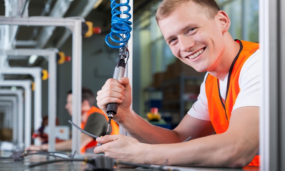 Manufacture yourself a new job in Manufacturing! Learn about this exciting sector here ow.ly/gQnS50ReRMv Search for the latest job opportunities below FindAJob ow.ly/MZx450ReRMu Reed ow.ly/7N2L50ReRMx TotalJobs ow.ly/xtyC50ReRMy #ManufacturingJobs