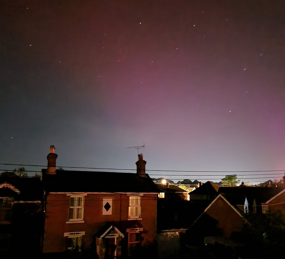 @TheBrickCastle @zimpeterw @wilburysteve @AriannaDanelle @magsfenner @kjjeanes @marketingm8 @NickyKriel @ClaireBurdett @bertie_lakeland @JennyBurnley1 @efgbricklayer @FensecLtd @ValFraserUK My best efforts from light polluted bedroom window, buy hey its Southampton and they never reach here usually!