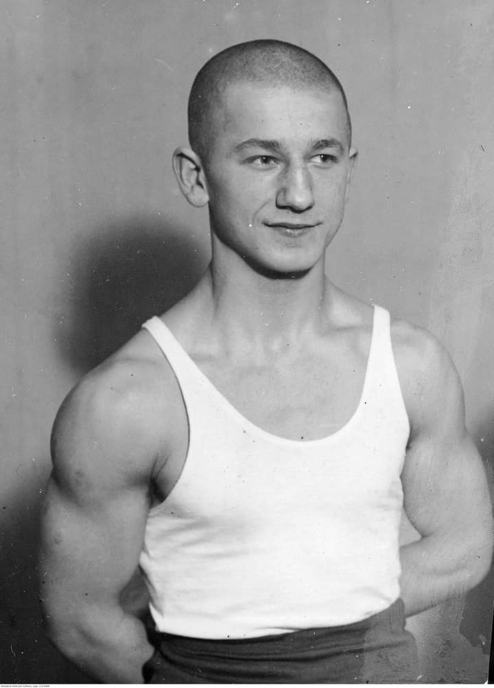 Tego dnia, 36 lat temu zmarł Edmund Sobkowiak - wicemistrz Europy z Mediolanu (1937), olimpijczyk z Berlina (1936), 3-krotny mistrz Polski, uczestnik Powstania Warszawskiego.