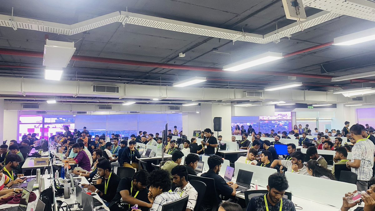 coolpinkzz's tweet photo. here we go for another 24-hour Hackathon organised by @AngelHack @Microsoft 
#hackbangalore #hackathon https://t.co/YyW2tgJhBz