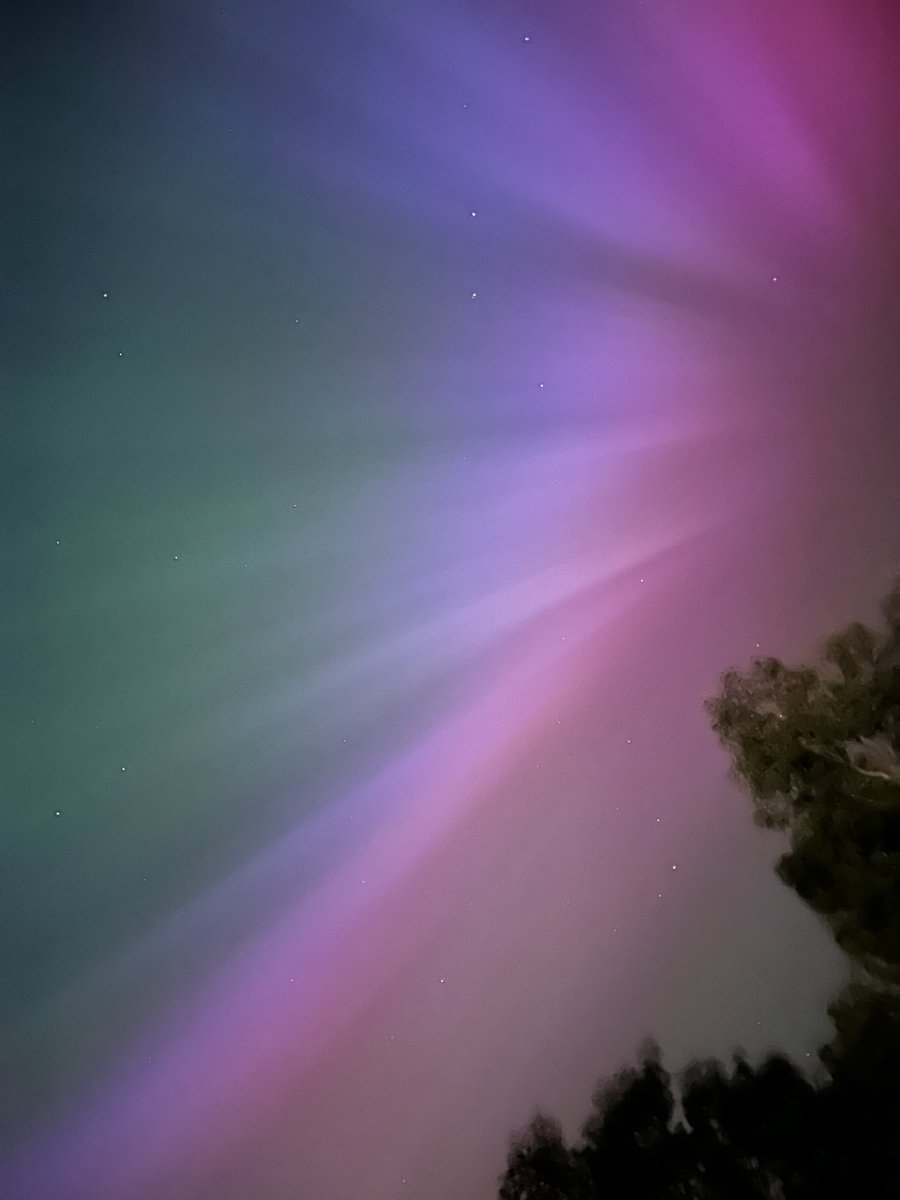 Last nights Sky over County Kerry Ireland #NorthernLights