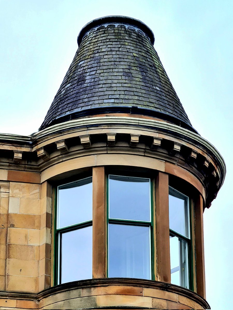 Love this corner bay window from a tenement on Newark Drive in Pollokshields in Glasgow. #glasgow #architecture #glasgowbuildings #window #baywindow #pollokshields