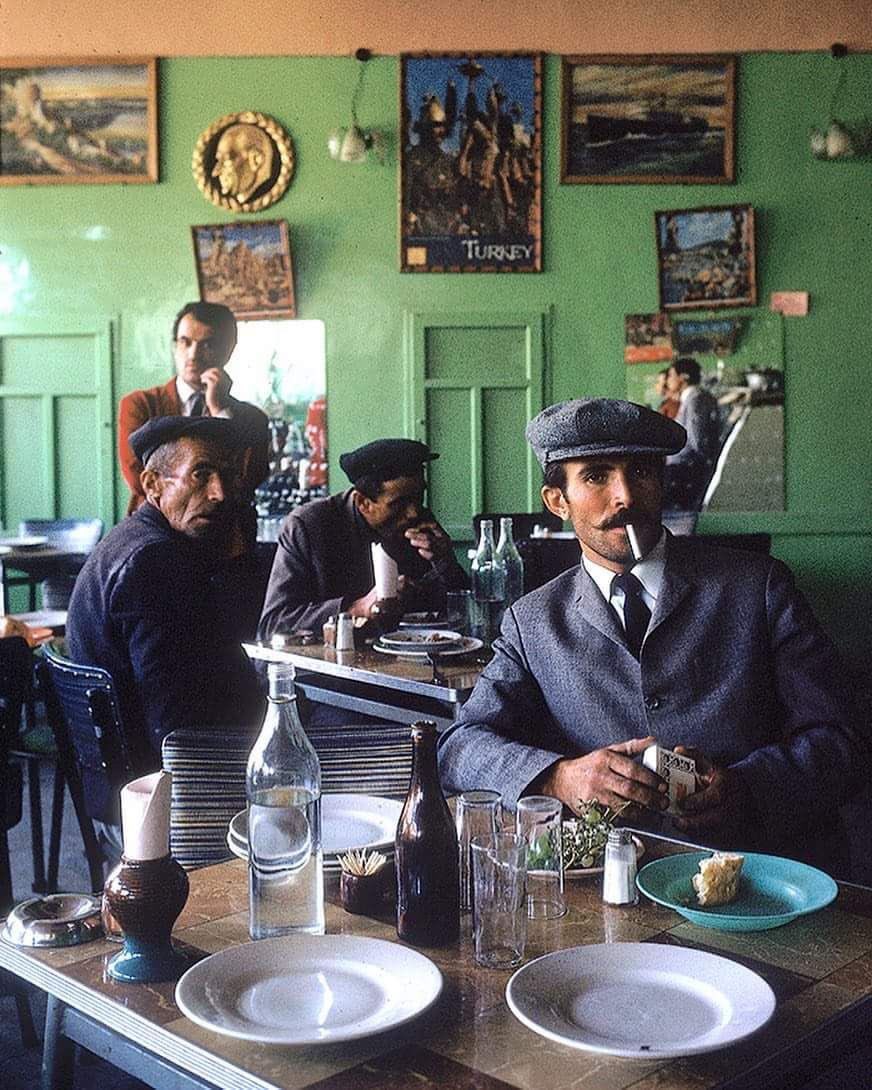 1969, Nevşehir’de bir lokanta.