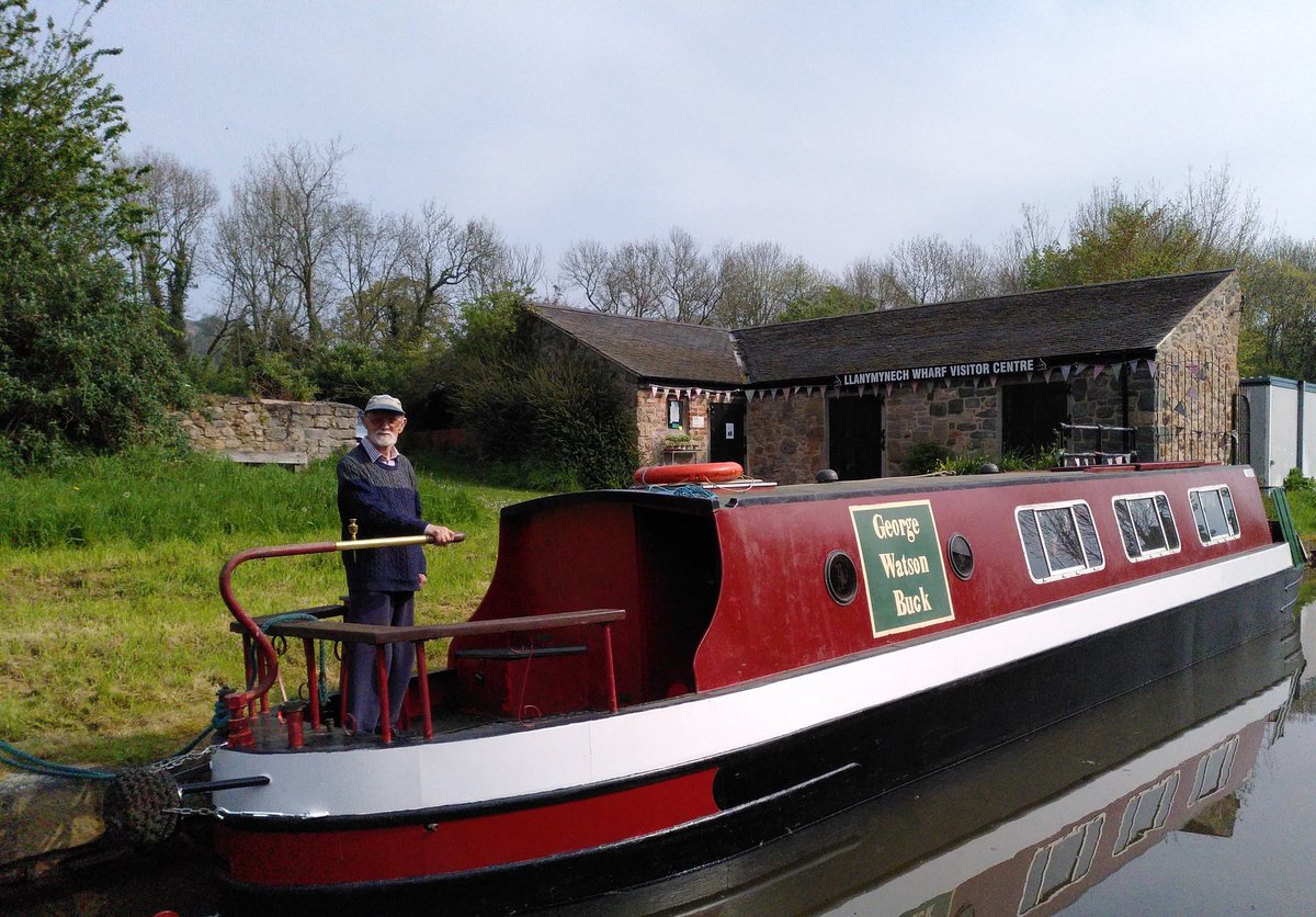 Volunteers who run the visitor centre at Llanymynech Wharf and offer boat trips are looking forward to seeing new visitors on Sunday (1.30 - 4.30 pm) after a successful start to the season. Around 60 people visited on the bank holiday weekend. pant.today/canal-boat-tri…