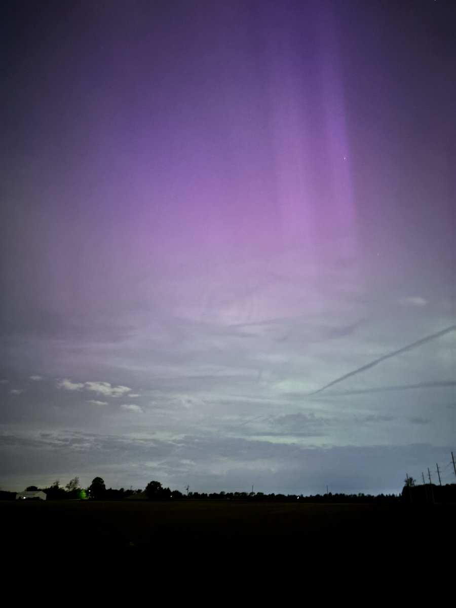 To all my Indy peeps take a look up at the sky and enjoy the northern lights! So cool to see these at home. What a way to end a birthday.