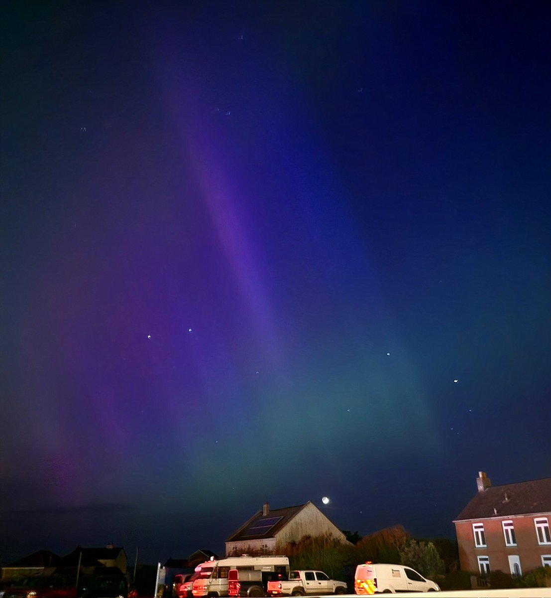 rhiiper's tweet photo. #NorthernLights ✨️🌌 
#aurora ✨️��� https://t.co/GppWqmZd2E