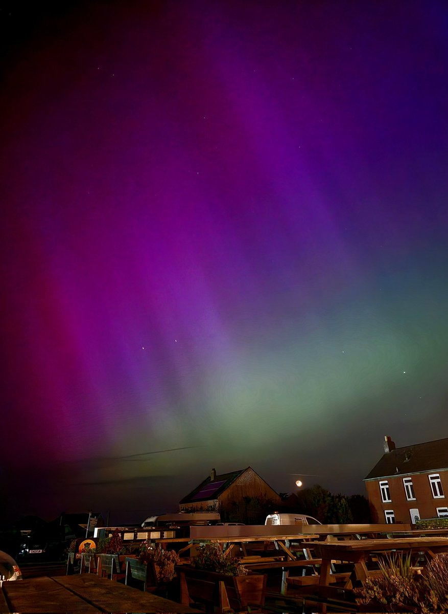rhiiper's tweet photo. #NorthernLights ✨️🌌 
#aurora ✨️��� https://t.co/GppWqmZd2E