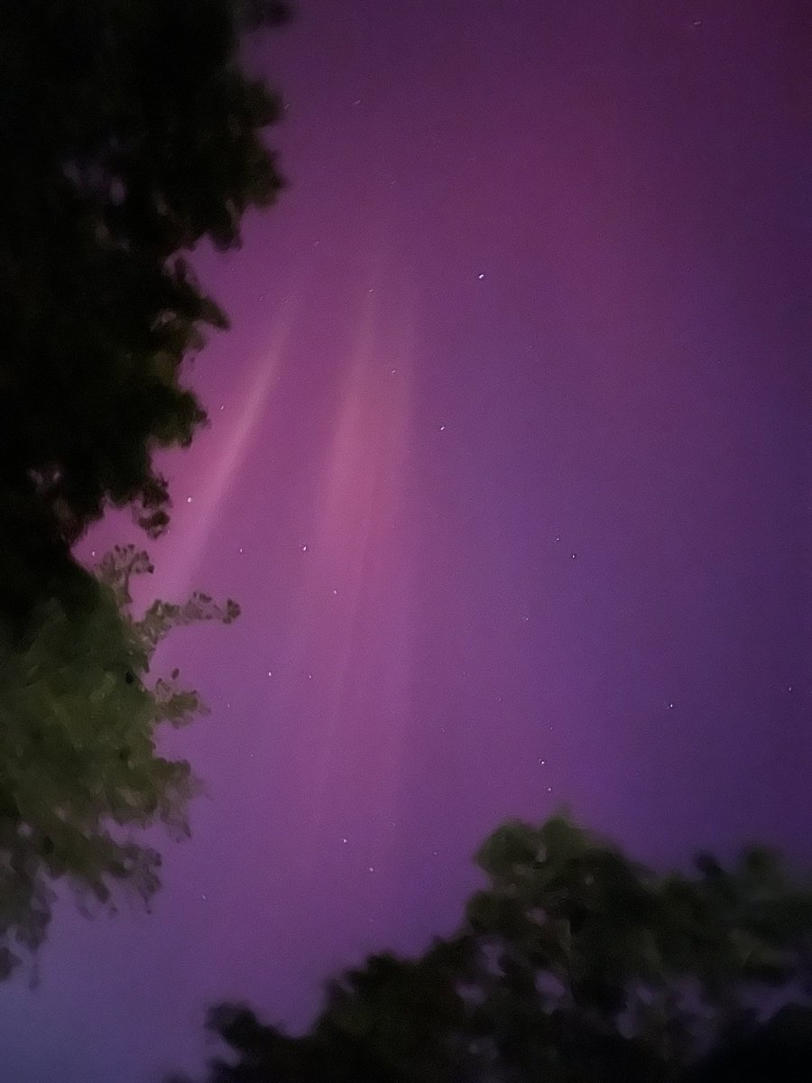 Solar storm triggering awesome lights in Alabama!