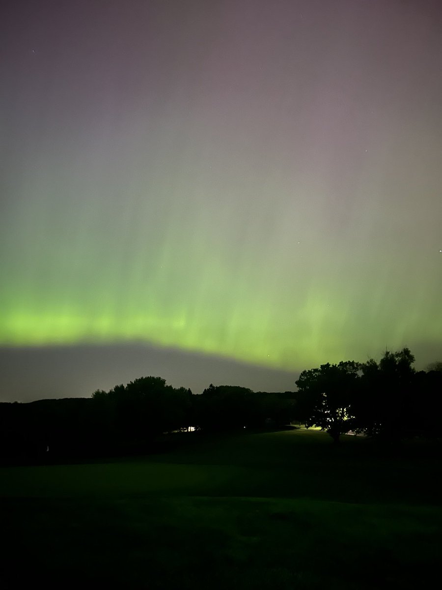 Too much cloud cover here in Chicagoland but check these pics of the #Auroraborealis a friend in Ohio took… 🤯
