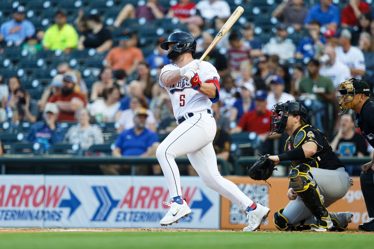 💥 BIG INNING ALERT 💥 #RRExpress bats EXPLODE for five runs in the 7th inning to increase the lead to 8-2!
