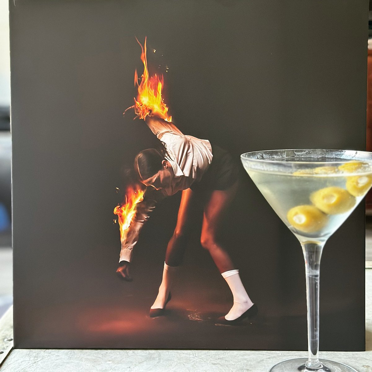 I finally got my exclusive white vinyl pressing of #AllBornScreaming from @RoughTrade. I’m under @st_vincent’s sonic spell once again. 🔥🍸 #MartiniAndMusic