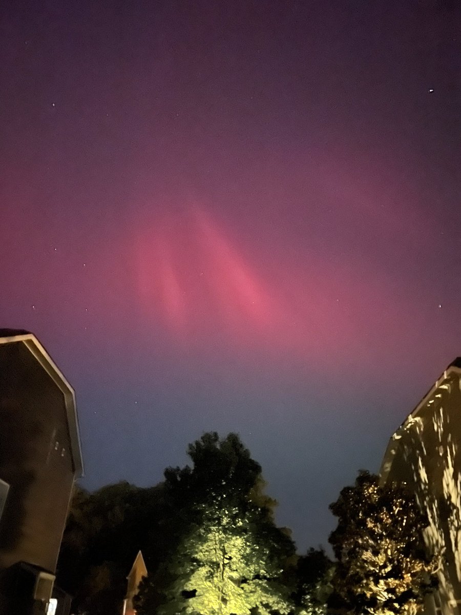jessditorosmith's tweet photo. @NashSevereWx South Franklin https://t.co/4FePb0pyT0