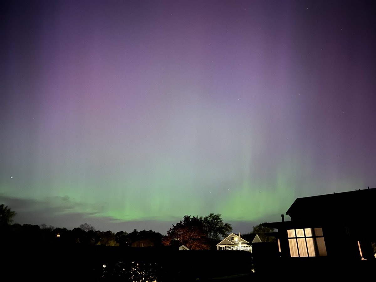 ChrisJones13's tweet image. From my backyard in Waltham @ericfisher @CityofWaltham