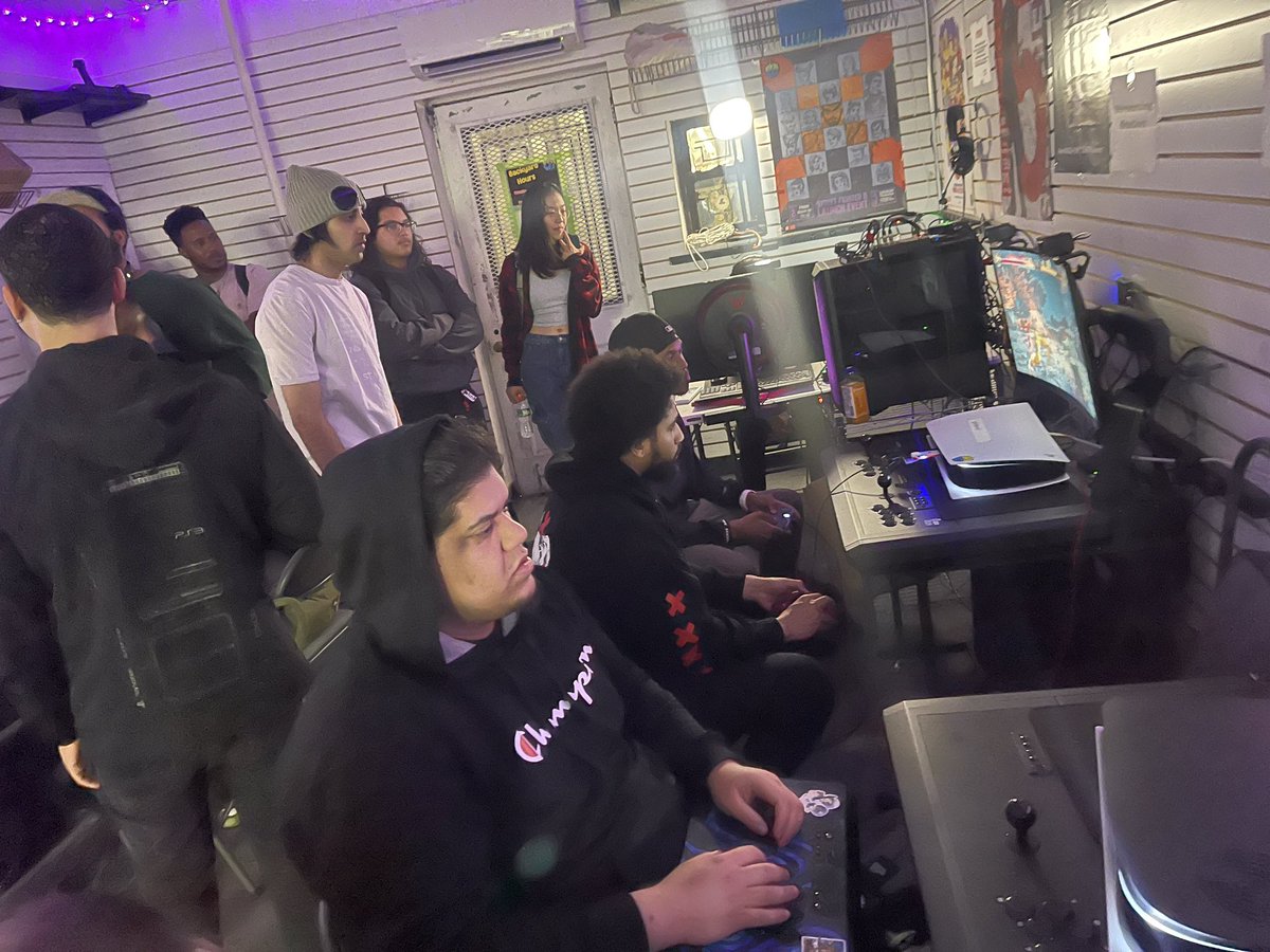 Grand finals is up @Hi_Im_Majin . vs @Fearofsilence3 _ . Live now: twitch.tv/brooklynvideog… #tekken8 dojo event.