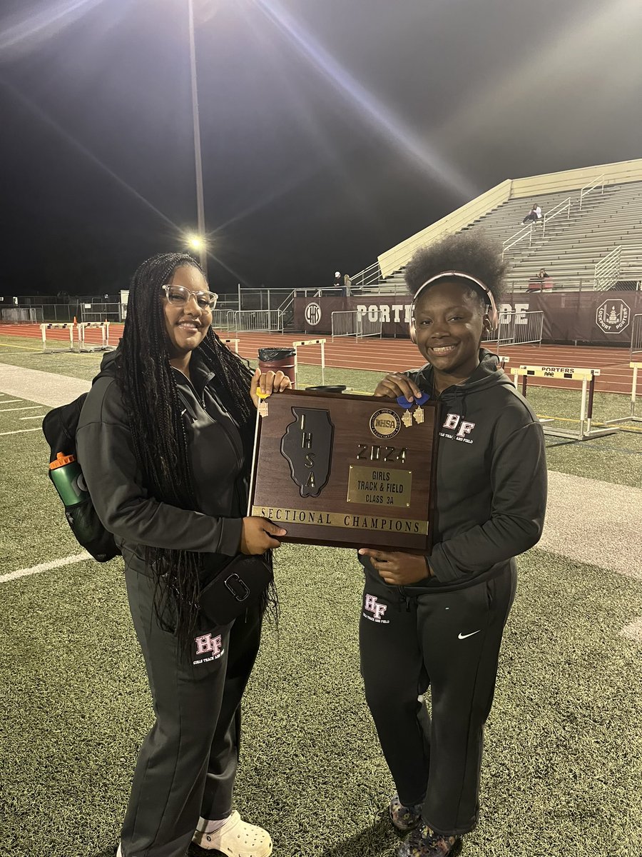 powerthrew's tweet photo. Congratulations to sophomores Jaloni and London going 1, 4 in shot at sectionals. https://t.co/3JKxCRW6xt