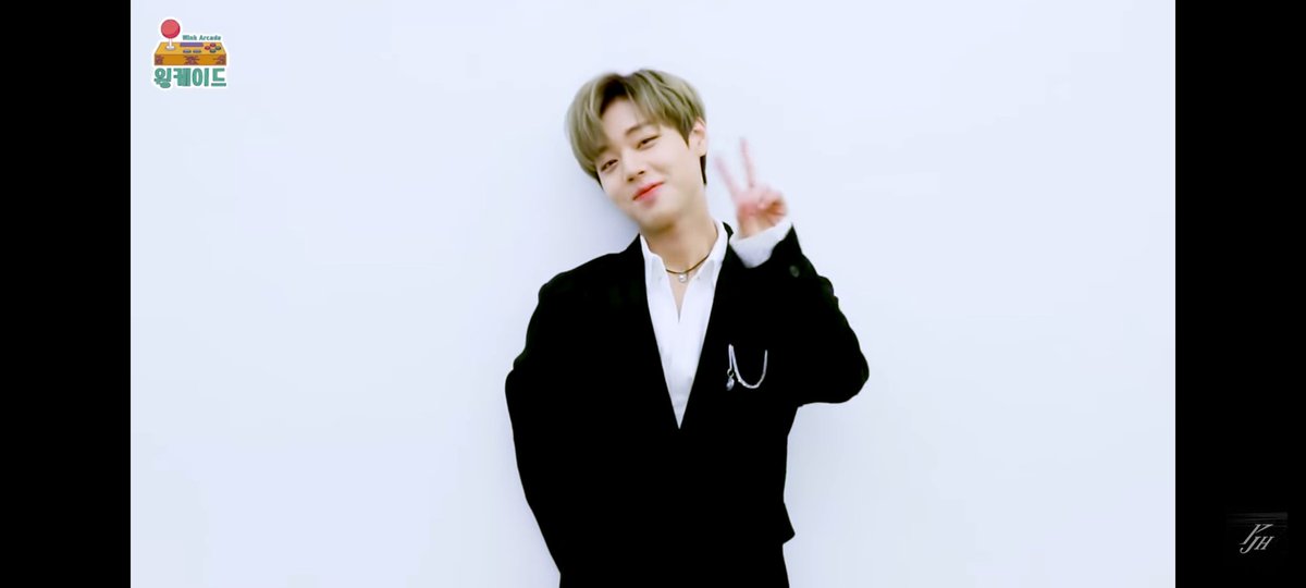 jihoona,even your✌🏻 is soooo cute and sweet🥹🩷
#PARKJIHOON