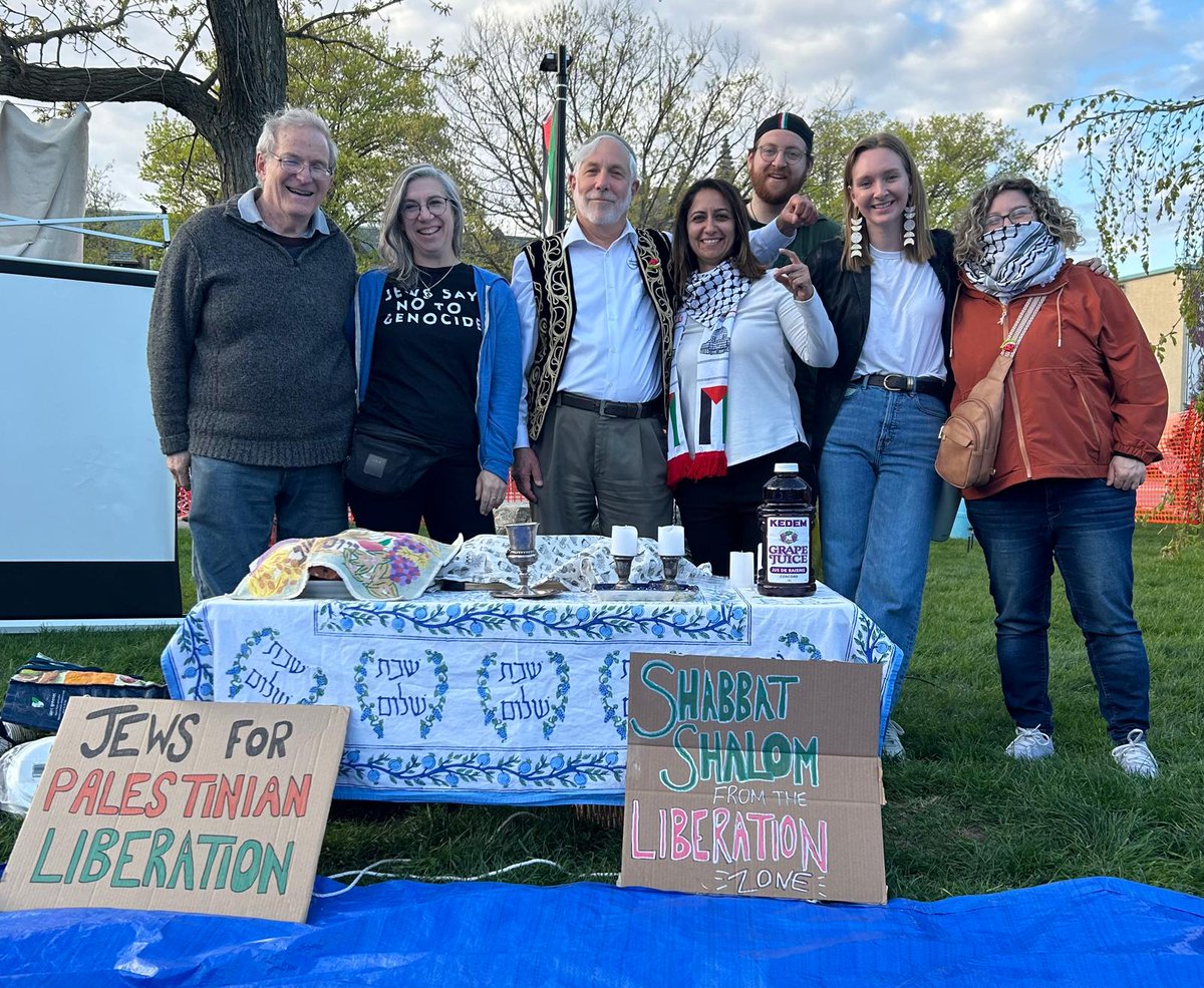 Shabbat shalom from the liberation zone @IndJewishVoices #HamOnt with @mcmastersphr at the @McMasterU Student Intifada encampment. Shabbat dinner with 180 friends from all over is our idea of מעין עולם הבא -- a foretaste of the World to Come.