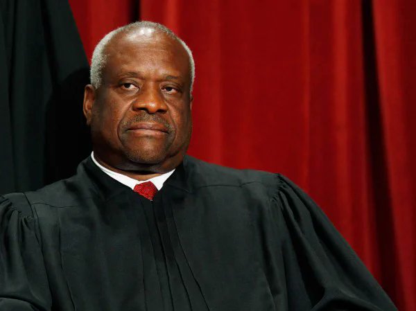politvidchannel's tweet photo. BREAKING: Justice Clarence Thomas has been referred to the DOJ for failing to disclose lavish gifts. https://t.co/lUKsRbOPFI