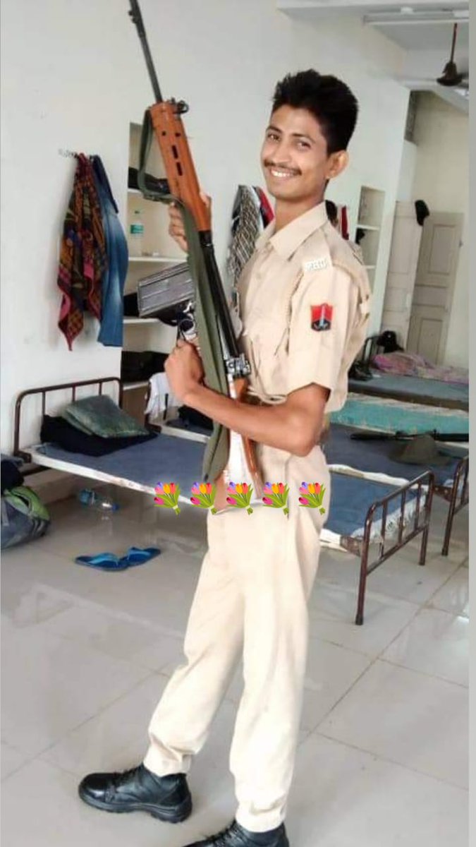 26 की उम्र में किसी व्यक्ति की मौत होना संदेह व्यक्त करता है!
26 साल युवा अचानक कैसे मर सकता है?
जरूर कुछ न कुछ कारण रहा होंगा,वरना एक ऑन ड्यूटी जवान ऐसे जिंदगी की हार नहीं सकता है?
जाँच होनी चाहिए??
#हरीश_मीणा_को_न्याय_दो
<a href="/narendramodi/">Narendra Modi</a> <a href="/ECISVEEP/">Election Commission of India</a> 
<a href="/Bhupendrapbjp/">Bhupendra Patel</a> <a href="/GujaratPoliceGP/">Gujarat Police</a>