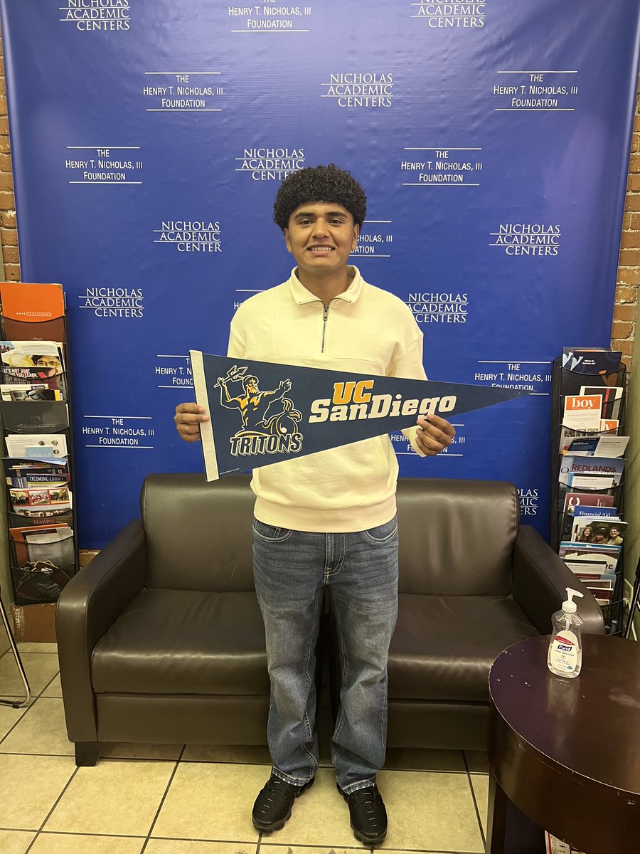 luistlachi7's tweet photo. #UCSDBound
#structuralengineering 
Go Tritons!🔱 https://t.co/p01vv1AgB6